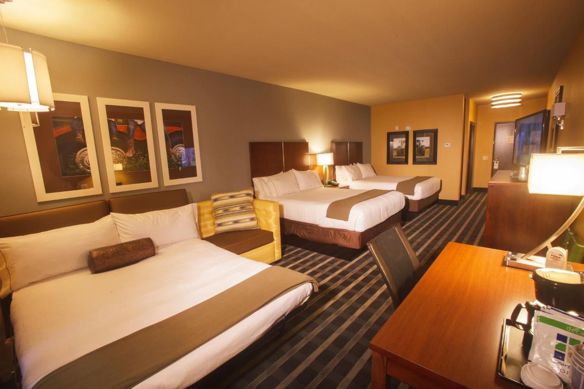 Holiday Inn Express & Suites Perry-National Fairground Area By Ihg Exteriér fotografie